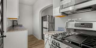 Stunning 3 bedroom home in Carrick available August 1! Gallery 13