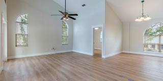 Coastal Retreat Steps from the Sand in Indian Rocks Beach Coastal Retreat Steps from the Sand in Indian Rocks Beach Gallery 7