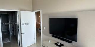 16385 Biscayne Blvd Gallery 37