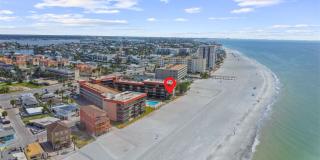 Luxurious Corner Unit with Stunning Floor-to-Ceiling Views! AVAILABLE MAY 4 Gallery 1