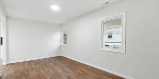 Fully Updated 2-Bed with Modern Finishes Gallery 11