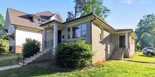 Charming Two Bedroom Duplex in Commonwealth Park! Gallery 15