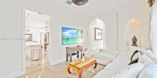 2501 Pine Tree Dr Gallery 10