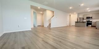 222 W Bradford Pointe Drive Gallery 1