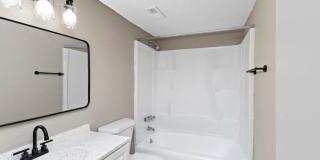 Oval Spring Apartments Gallery 7