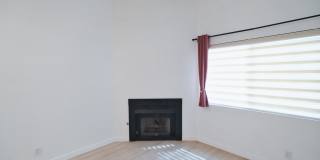 BEAUTIFUL 4 Bed 3 Bath unit Gallery 8