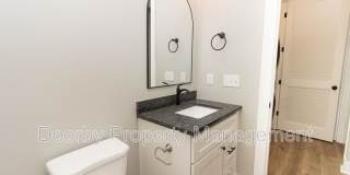 905 W 39th St - A Gallery 10