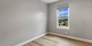 910 South Weber Street Gallery 10