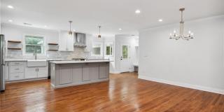 1249 Goodwin NE Gallery 7