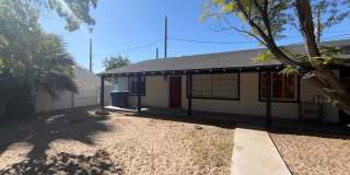Updated 2-Bedroom Unit in Duplex with Brand-New Flooring Gallery 1