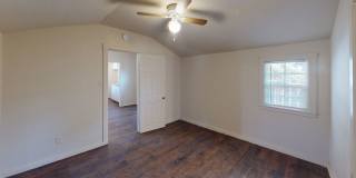 Available Now! Single Family 1/1 home for lease with large lot and 1 car garage! Gallery 10