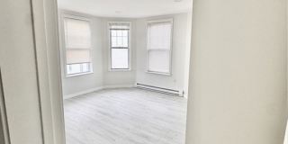 739 Parker St Gallery 16