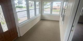 Remodeled West Side 3 Bedroom House Gallery 7