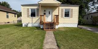 2556 Center For Rent Gallery 1