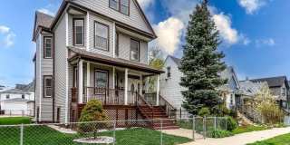 4326 N Avers Avenue Gallery 2