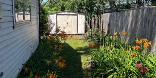203 Willow Ln Gallery 1