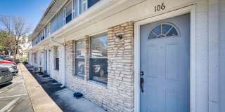 2bd/1ba Townhome - South Lamar - Close to Downtown - Fenced Patio - $1450 Gallery 1