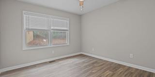 Experience Modern Living: Newly Renovated 1 Bed, 1 Bath Apartment Coming Soon! Gallery 50