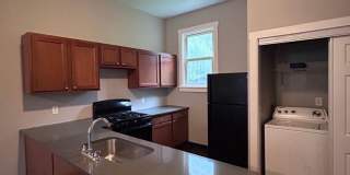 Spacious 4 Bedroom 1 Bathroom Single Family Home (Perry South) Gallery 6