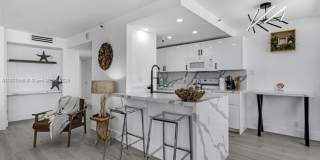2555 Collins Ave appt 2200 (A11877996) Gallery 20