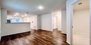 Charming 3-Bedroom, 2-Bathroom Oasis Nestled in the Vibrant Heart of San Antonio, Texas! Gallery 5
