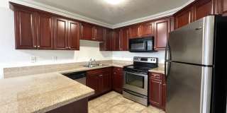 Upper Level Condo in Gated Vista Way Village! Gallery 7