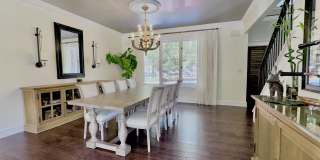 9 Oak Brook Boulevard Gallery 13