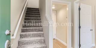 Stunning 4-Bedroom Townhouse with Dual Master Suites and Convenient 2-Car Garage in Hillsboro! Gallery 5
