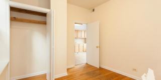 2323 North Kedzie Boulevard Gallery 11