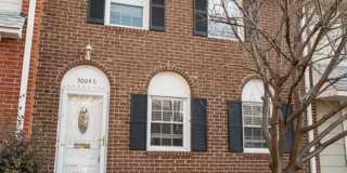 Large 3 Bedroom 2.5 Bath Townhome in Prime Location Gallery 1