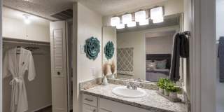 Harvard Square Apartments Gallery 12