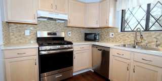 1970 Pondview Gallery 7