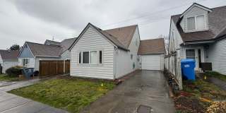 Charming Three Bedroom Near Pacific Ave! Gallery 1