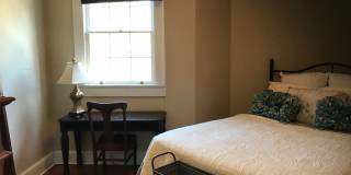 Charming 2BR Condo in Marigny Gallery 5