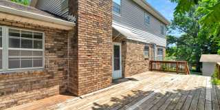 Fabulous 5 bedroom home walking distance to UofA! Gallery 24