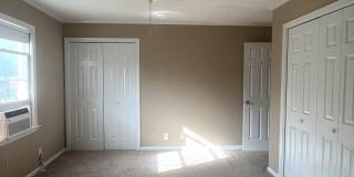 137 N Springs Court Gallery 13