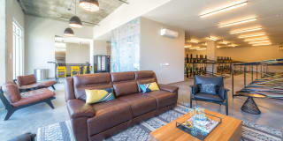 Modera Belmont Gallery 28