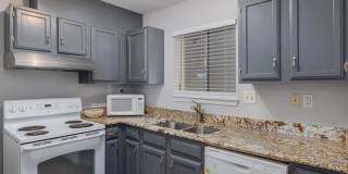 3004 Speedway Unit 6 Gallery 9