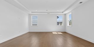 861 N MANCHESTER Street Gallery 37