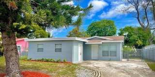 121 NW 7TH Court Gallery 1