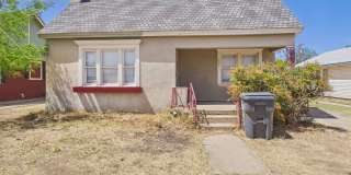 Adorable 3 Bedroom Home in Sunset Addition! Gallery 4