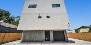 11522 Emelita Street Gallery 85