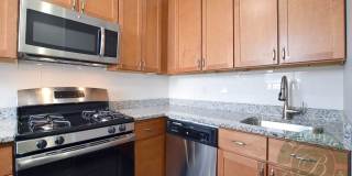 1110 W Glenlake Ave Gallery 19