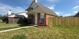 UNIQUE 3 Bedroom 2 Bathroom Home In Moore Gallery 1