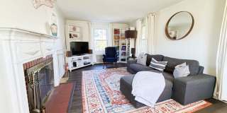 Elegant Single-Family Home with Chef’s Kitchen & Private Yard Gallery 4
