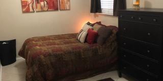 College Station - 1 bedroom /1 bath condo in Northgate area!! - Walking or biking distance to TEXAS A&M Gallery 14