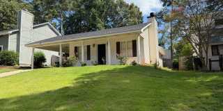 Super Cute One Level Home in Shelton Park Gallery 1
