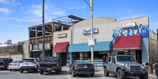 4725 Greene Street Gallery 24