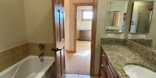 Long-Term Lease: The Ponderosa Meadows Townhouse Gallery 13