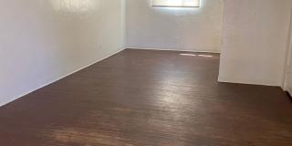 122 Charleston SE Gallery 1